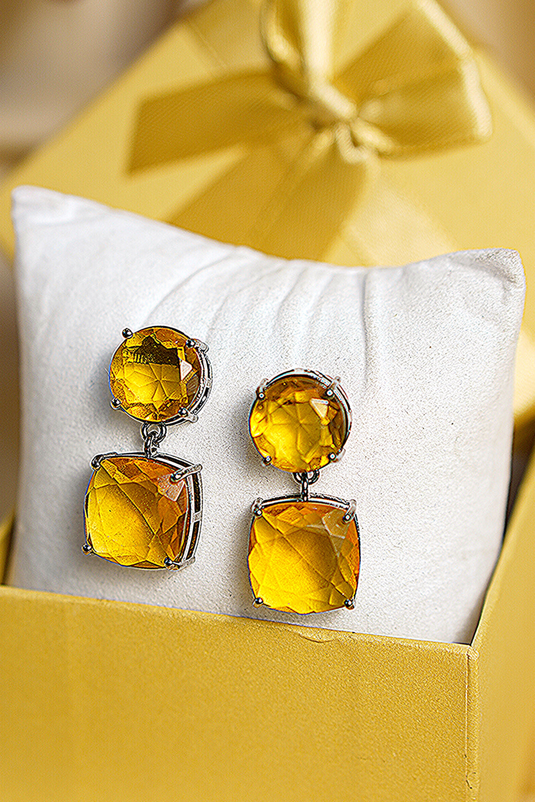 Anuttara Earing for Party & Office Look - Anti-Tarnish Earrings
