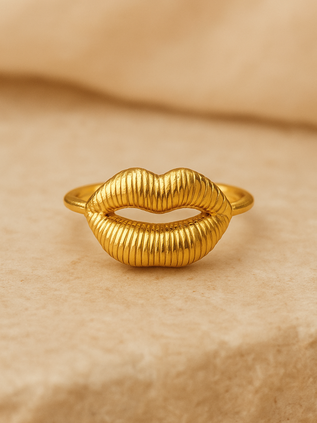 Hug Ring - Antique finish rings
